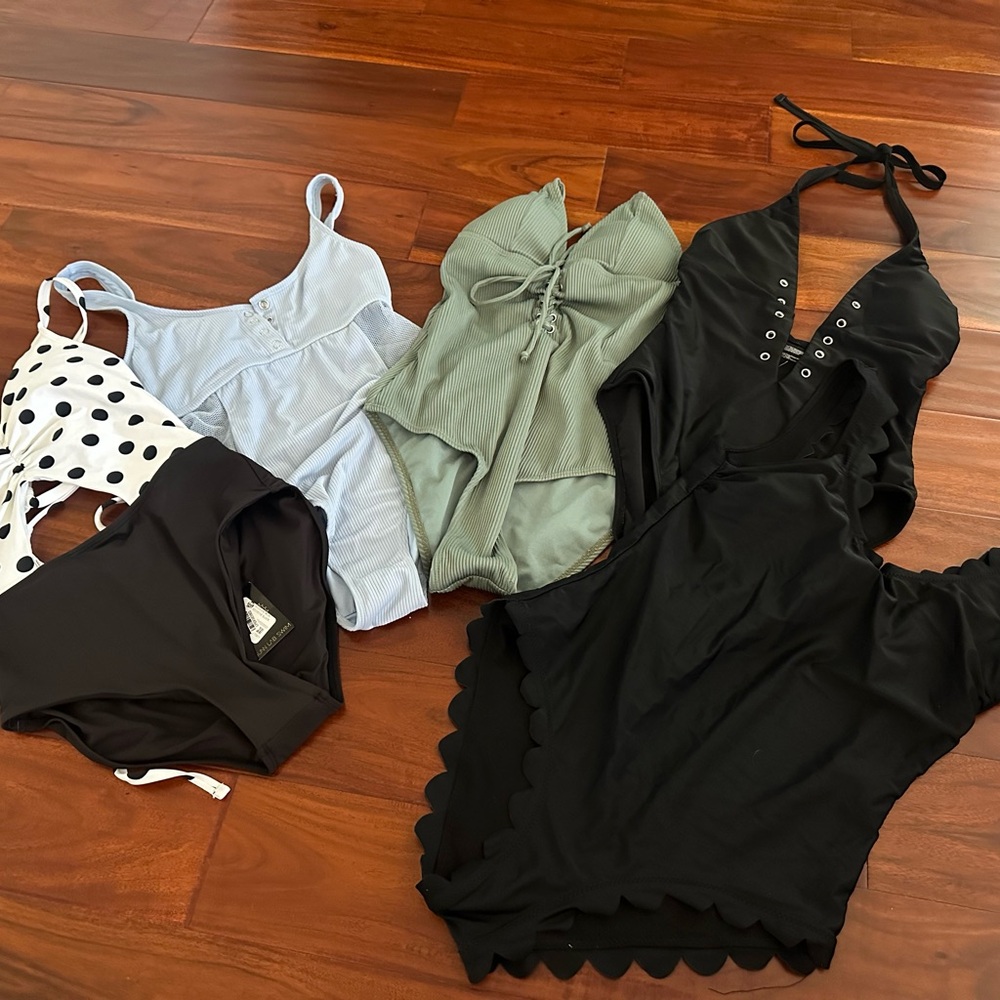 Stylish Swimsuit Collection one piece size small